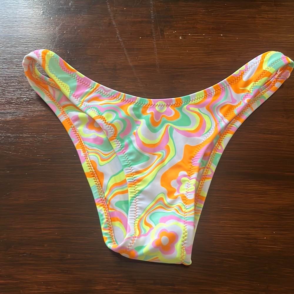 Kulani Kinis bottoms